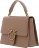 A studio shot of a handbag. Náhled obrázku produktu