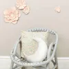 Cuscino rosa extra morbido a forma di luna 30x45 Anteprima dell’immagine prodotto 4