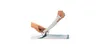 A hand is shown opening a lever arch file. Voir les images du produit