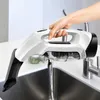 Aku čistič oken se sprejovou lahví a návlekem z mikrovlákna Náhled obrázku produktu 2