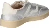 A side view of a silver sneaker with white accents and a beige sole. Produktbild-Vorschau