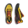 Trailrunning-Schuh Prodigio von La Sportiva in Gelb und Schwarz; mit roten Schnürsenkeln und Profilsohle. Produktbild-Vorschau