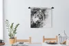 MuchoWow® Wandteppich Wandbehang Löwe - Zeitung - Schwarz - Produktbild-Vorschau 2