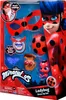The image shows the packaging of a Miraculous Ladybug Dress Up Set, featuring the character Ladybug and various accessories included in the set. Voir les images du produit
