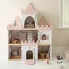 Petite Amélie Märchenschloss aus Holz inkl. Puppen und Produktbild-Vorschau 1