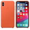 A product shot of an iPhone case and an iPhone with its screen on. Produktbild-Vorschau