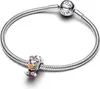 A silver Pandora charm bracelet with a single charm of a brown and white creature holding a carrot. Voir les images du produit