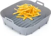 A gray silicone air fryer liner filled with french fries. Náhľad obrázku produktu