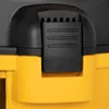 A close-up view of the top section of a Dewalt wet/dry vacuum cleaner, showing a black vent and a black latch mechanism against a yellow body. Produktbild-Vorschau