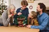 LEGO® 41843 Albero di Natale della famiglia Anteprima dell’immagine prodotto 8