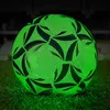 Football réfléchissant pour les pieds, fluorescent, brille Voir les images du produit 13