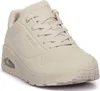 A single beige Skechers Uno Stand On Air sneaker is shown from a three-quarter front angle against a white background. Voir les images du produit