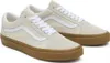 A pair of Vans Old Skool sneakers on a white background. Produktbild-Vorschau