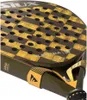Close-up of a black and gold padel racket with a checkered pattern and holes. Anteprima dell’immagine prodotto