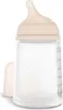 A close-up studio shot of a baby bottle. Anteprima dell’immagine prodotto