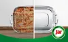 A divided image showing a dirty baking dish on the left and a clean, shiny baking dish on the right, with a product logo in the corner. Anteprima dell’immagine prodotto