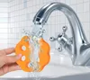 Rimuovi pelucchi e peli in silicone arancione - 2 pezzi Anteprima dell’immagine prodotto 5