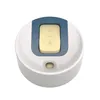 A top-down view of a white thermos lid with a blue accent and a yellow button. Náhled obrázku produktu