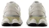 New Balance Sneakers U9060WHT in Grey color size 38 Voir les images du produit 14