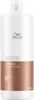 A white bottle of Wella Professionals Fusion Intense Repair Conditioner. Produktbild-Vorschau