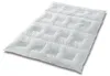 A white duvet is laid out flat on a white background, showing its quilted pattern. Produktbild-Vorschau