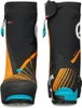 Schwarze und orange Bergschuhe "Phantom Tech HD" von Scarpa mit einer speziellen Schnürung und rutschfester Sohle. Náhled obrázku produktu