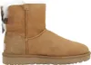 A single Ugg boot is shown against a white background. Produktbild-Vorschau