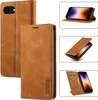 A collage of images showing a brown leather iPhone case from different angles and with the phone inserted. Anteprima dell’immagine prodotto