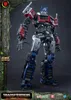 A detailed shot of a Transformers Optimus Prime model kit. Anteprima dell’immagine prodotto