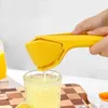 JuicyPress Zitruspresse gelb aus ABS für frischen Saft, 8,7 Produktbild-Vorschau 3