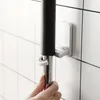 Houders voor bezems en dweilen - 8 stuks - Zelfklevend - Productafbeelding-voorbeeld 2