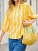 Gestreiftes Sommer-Shirt mit V-Ausschnitt für Damen – Produktbild-Vorschau 3