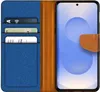 A flip case for a smartphone, showing the inside with card slots and the outside with the phone inserted. Produktbild-Vorschau