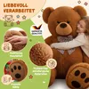 A girl hugging a large teddy bear, with various close-up shots and text highlighting product features. Anteprima dell’immagine prodotto