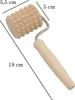Rullo per pasta in legno con manico e punte - 18 cm - Rullo Anteprima dell’immagine prodotto 4