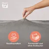 A hand is shown stretching a gray fabric, likely a bedsheet, to demonstrate its elasticity and texture. Two circular icons with text are present at the bottom, highlighting product features. Anteprima dell’immagine prodotto