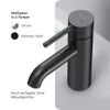 A black faucet is shown on a light gray surface, with text and color swatches on the left side. Produktbild-Vorschau