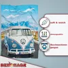 A blanket with a vintage Volkswagen bus on a mountain road scene, with feature icons and text on the right. Produktbild-Vorschau