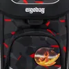 Close-up of a backpack with a geometric pattern and a dragon-like emblem. Produktbild-Vorschau