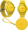 A collage of a yellow smartwatch and its round carrying case. Voir les images du produit