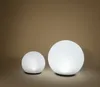 Two spherical solar lamps are shown on a brown background. Produktbild-Vorschau