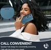 A woman is holding a blue phone case to her ear, as if on a call. Anteprima dell’immagine prodotto