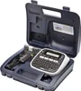 A Brother P-touch D200BWVP label maker is shown inside its blue carrying case, along with its power adapter and a label cartridge. Produktbild-Vorschau