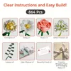 A collage of images showing the components and finished product of a building block flower set. Produktbild-Vorschau