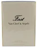 Cremefarbene Verpackung des First Eau de Parfum von Van Cleef & Arpels mit glänzendem Finish und goldener Umrandung, 100 ml Inhalt. Anteprima dell’immagine prodotto