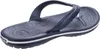 A single navy blue Crocs flip-flop is shown against a white background. Produktbild-Vorschau
