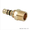 A close-up studio shot of a brass plumbing fitting against a white background. Anteprima dell’immagine prodotto