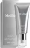 A product shot of a Medik8 Crystal Retinal 3 serum bottle and its packaging. Náhled obrázku produktu