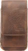 A close-up, front-facing view of a brown leather phone case. Anteprima dell’immagine prodotto