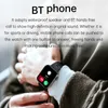 A person wearing a smartwatch that is displaying an incoming call. Náhled obrázku produktu